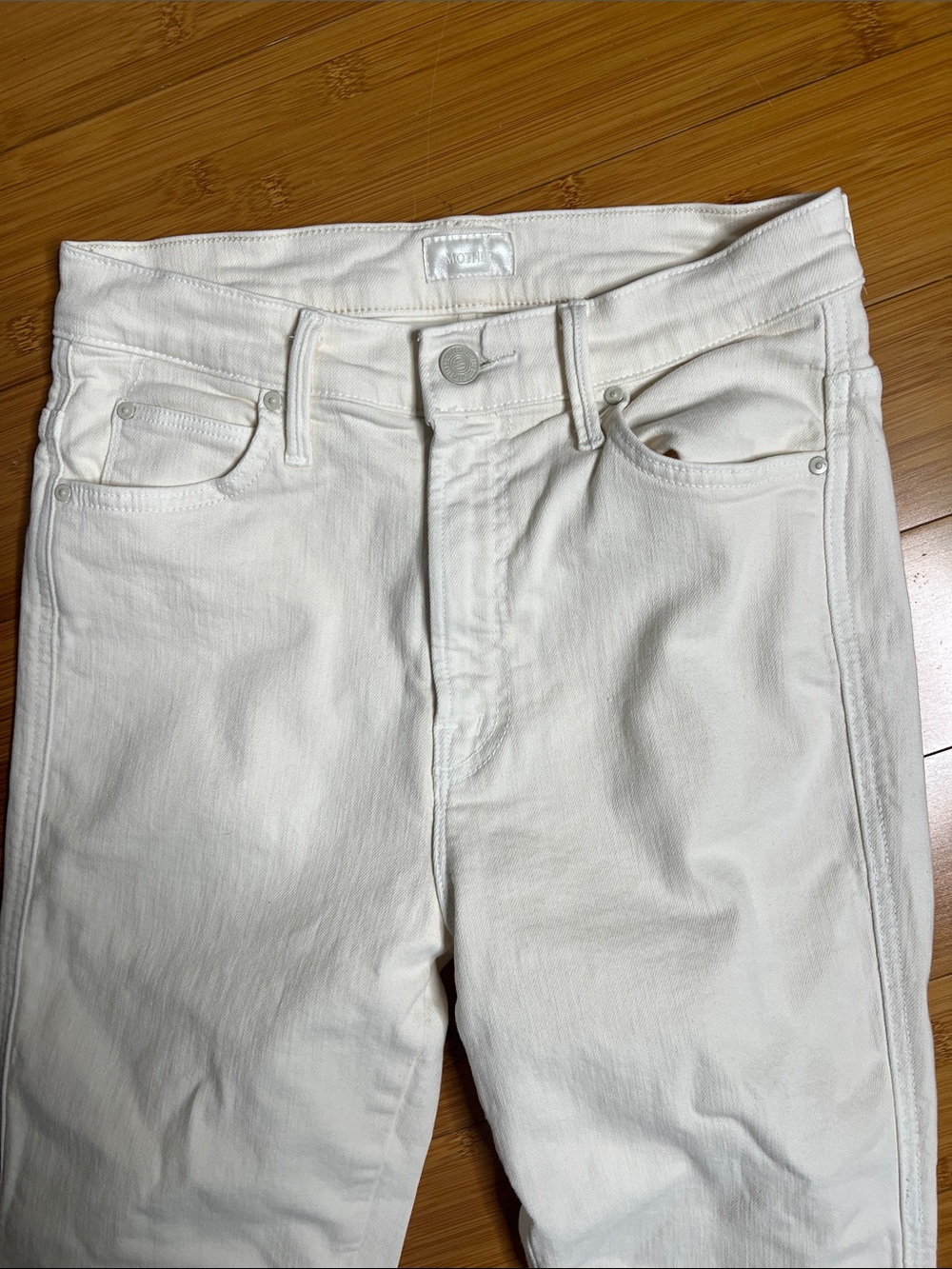 MOTHER High Waisted Rascal Ankle Fray Jeans (Play Date - Eggnog Color) 27 - Picture 2 of 7